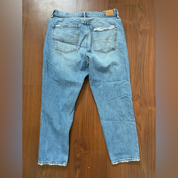 Super distressed American eagle jeans - Picture 2 of 4
